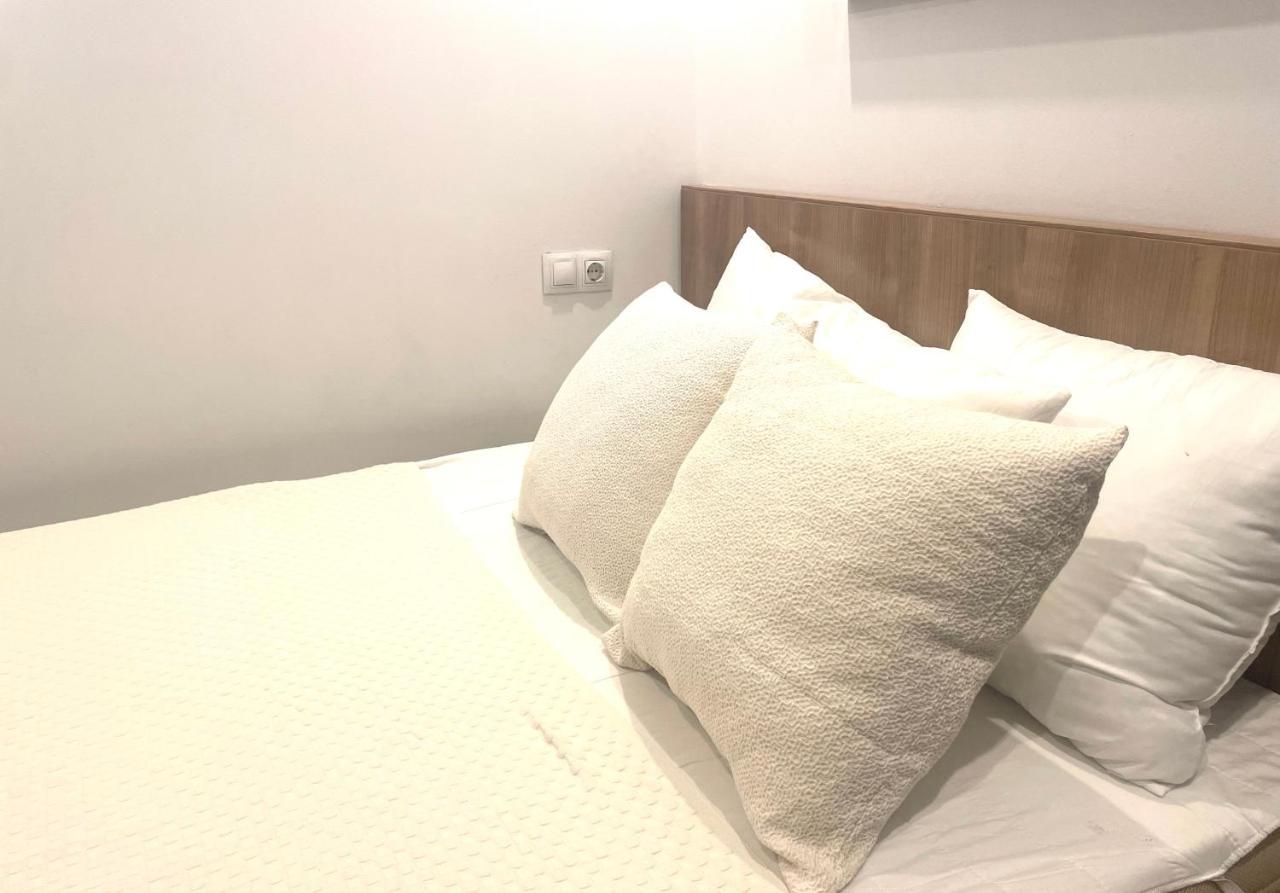 Loft En El Mercado Del Fontan Oviedo Bagian luar foto